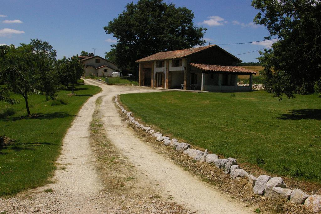 Bed and Breakfast La Ferme De Menoun Thil  Exteriér fotografie